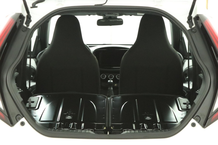 Toyota Aygo X - 1.0 VVT-i MT Play 26