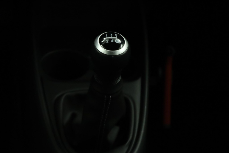 Toyota Aygo X - 1.0 VVT-i MT Play 27