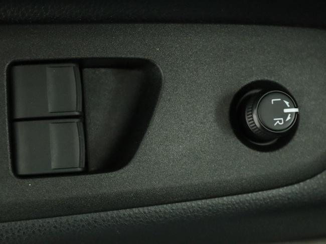 Toyota Aygo X - 1.0 VVT-i MT Play