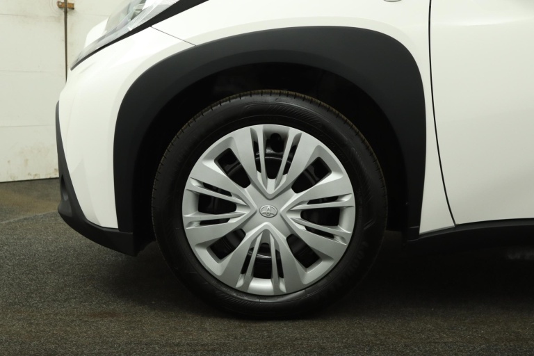 Toyota Aygo X - 1.0 VVT-i MT Play 37