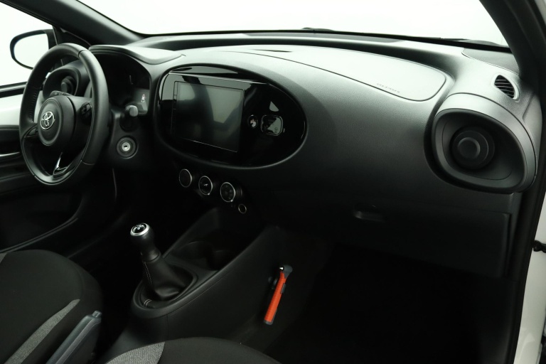 Toyota Aygo X - 1.0 VVT-i MT Play 42