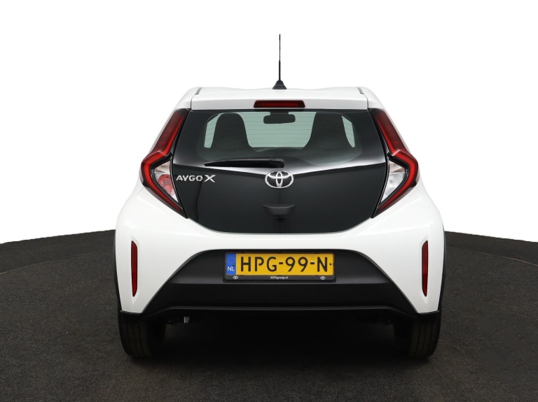 Toyota Aygo X - 1.0 VVT-i MT Play 62