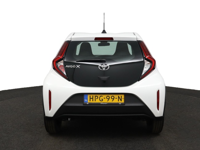 Toyota Aygo X - 1.0 VVT-i MT Play