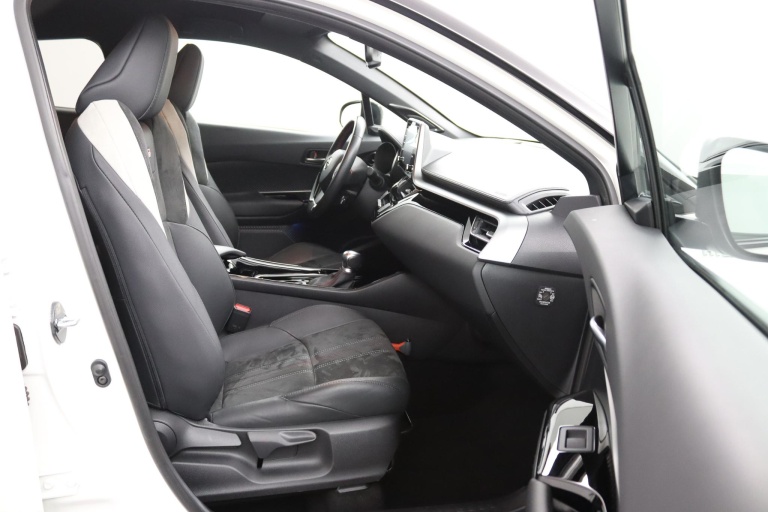 Toyota C-HR - 2.0 Hybrid GR-Sport 11