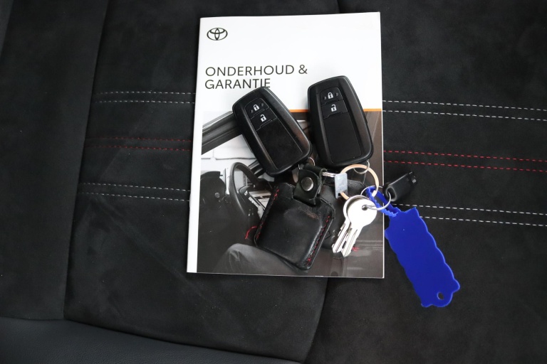 Toyota C-HR - 2.0 Hybrid GR-Sport 26