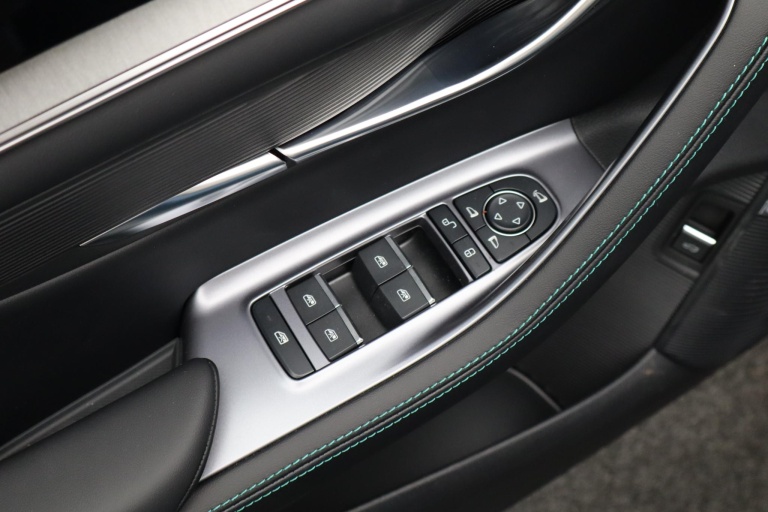 BYD SEAL U - 1.5 DM-i FWD Boost 22