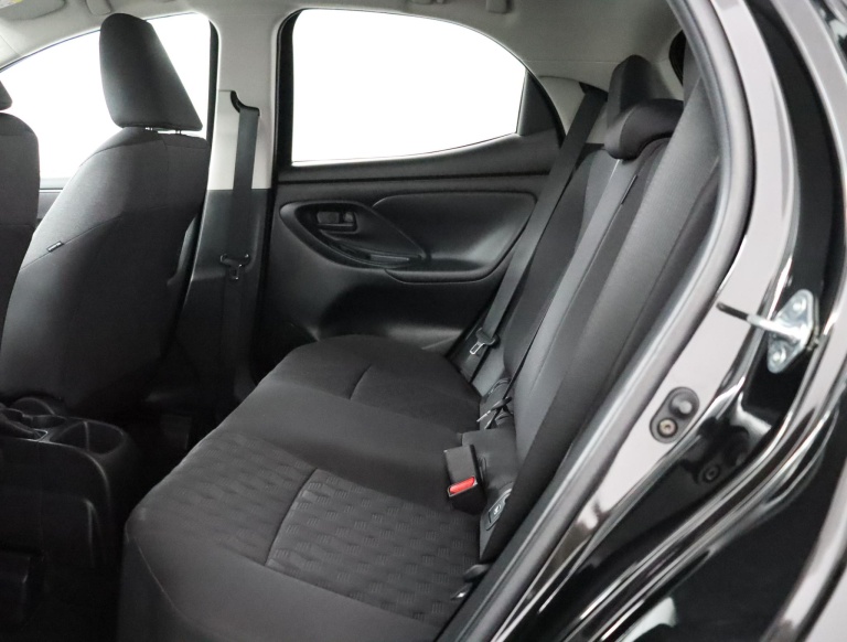 Toyota Yaris - 1.5 VVT-i First Edition 17