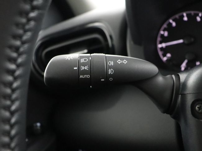 Toyota Yaris - 1.5 VVT-i First Edition