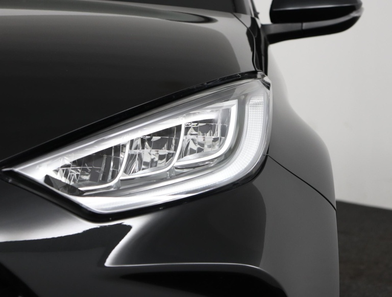 Toyota Yaris - 1.5 VVT-i First Edition 37