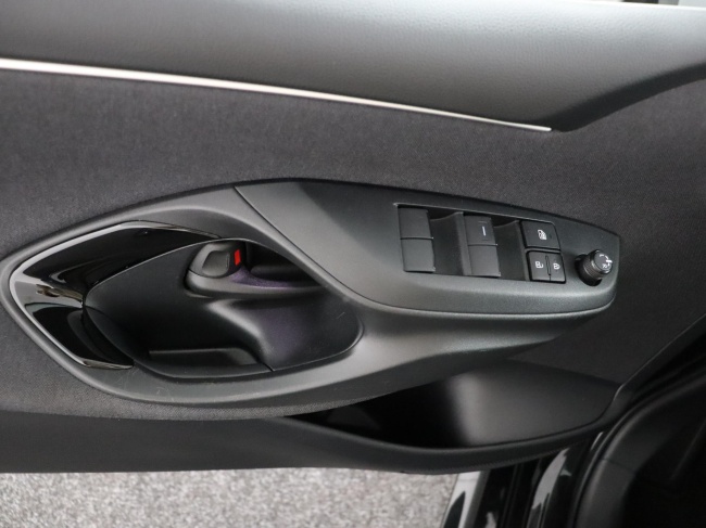 Toyota Yaris - 1.5 VVT-i First Edition