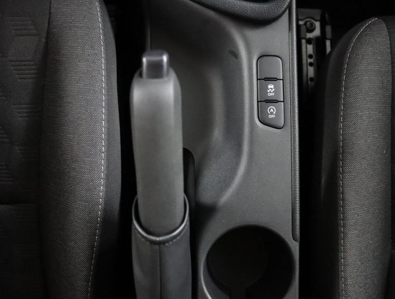 Toyota Yaris - 1.5 VVT-i First Edition 52