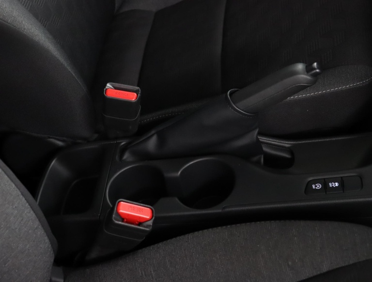 Toyota Yaris - 1.5 VVT-i First Edition 57