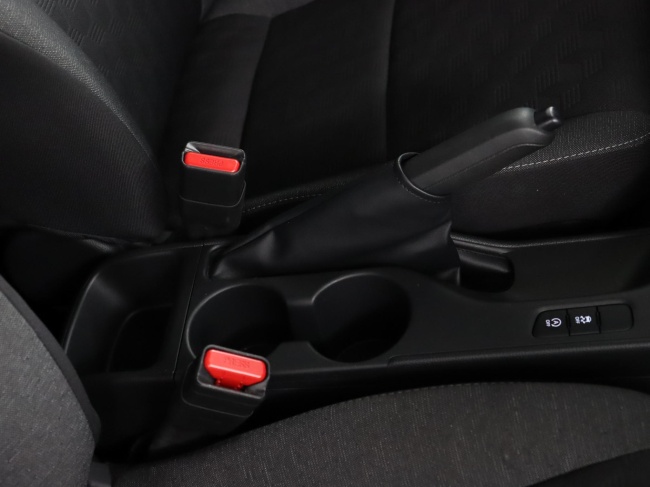 Toyota Yaris - 1.5 VVT-i First Edition