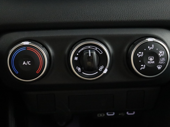 Toyota Yaris - 1.5 VVT-i First Edition