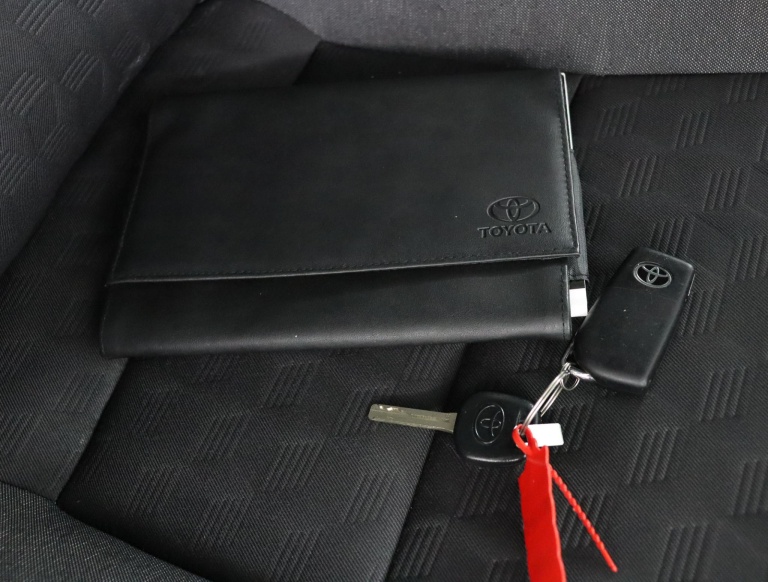 Toyota Yaris - 1.5 VVT-i First Edition 9