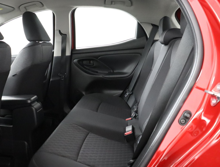 Toyota Yaris - 1.5 Hybrid Dynamic 16