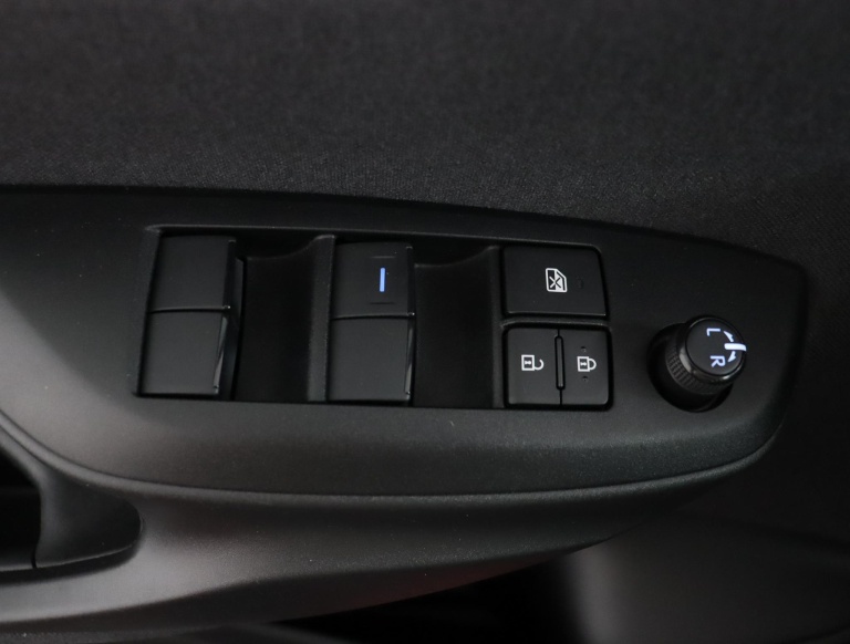 Toyota Yaris - 1.5 Hybrid Dynamic 25