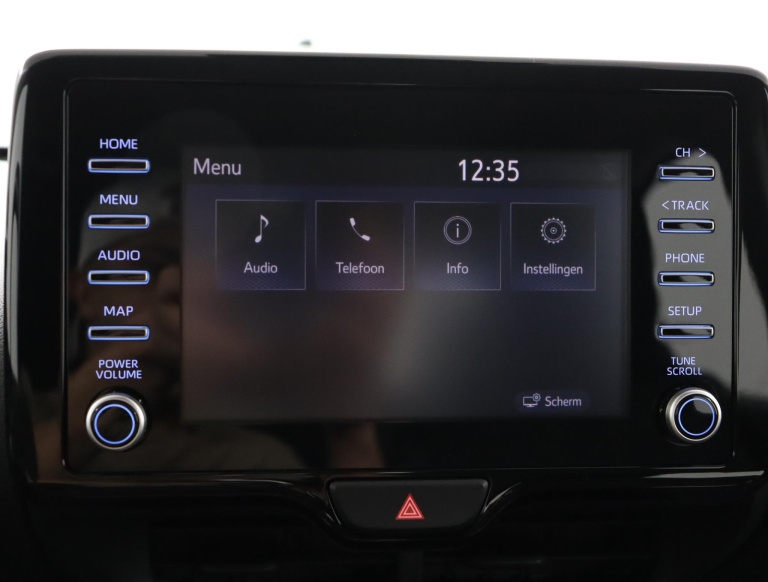 Toyota Yaris - 1.5 Hybrid Dynamic 44