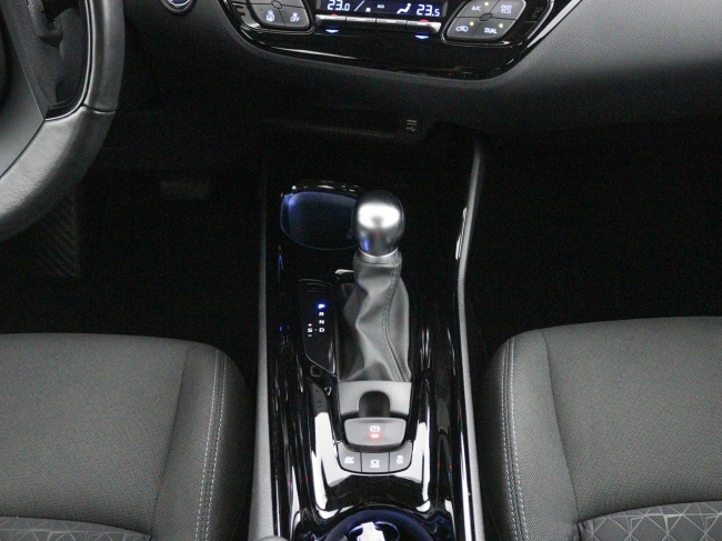 Toyota C-HR - 2.0 Hybrid Dynamic