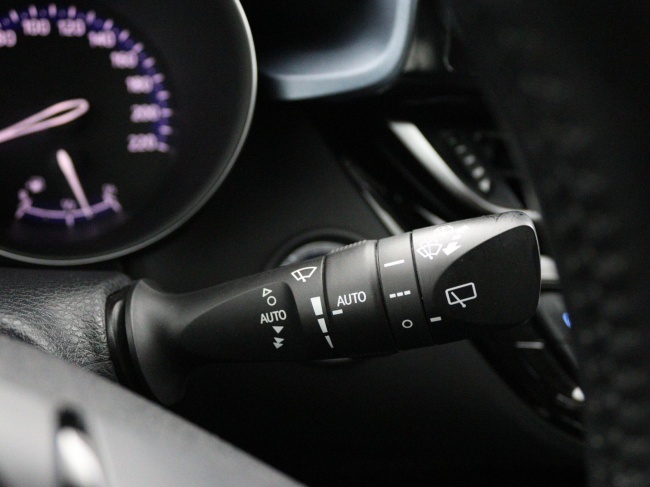 Toyota C-HR - 2.0 Hybrid Dynamic