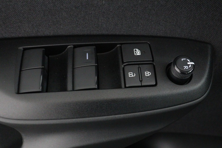 Toyota Yaris Cross - 1.5 Hybrid 115 Active 27