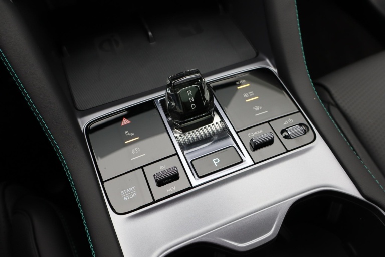 BYD SEAL U - 1.5 DM-i FWD Boost 19