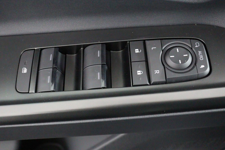 Toyota C-HR+ - First Edition 77 kWh 29