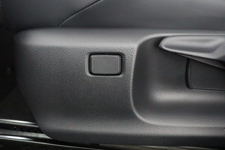 Toyota C-HR+ - First Edition 77 kWh 49