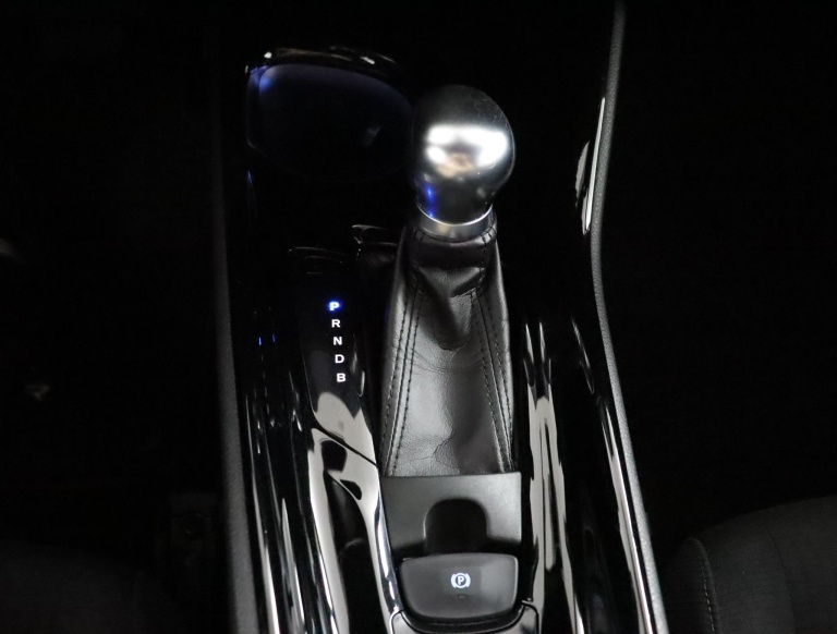 Toyota C-HR - 1.8 Hybrid Dynamic 26