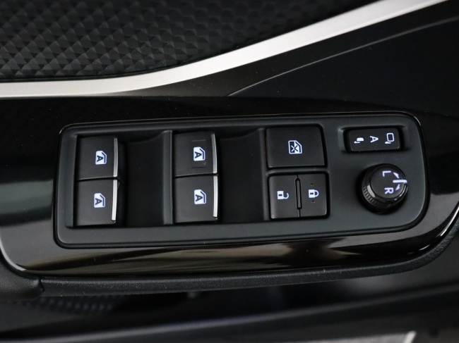 Toyota C-HR - 1.8 Hybrid Dynamic