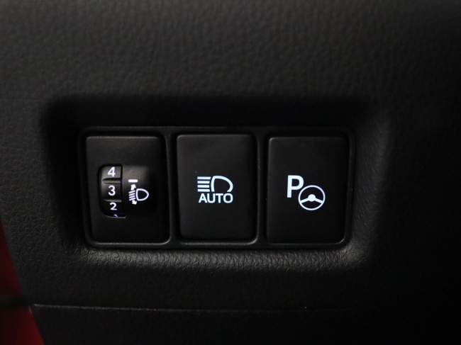 Toyota C-HR - 1.8 Hybrid Dynamic