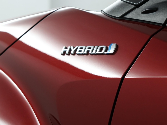 Toyota C-HR - 1.8 Hybrid Dynamic