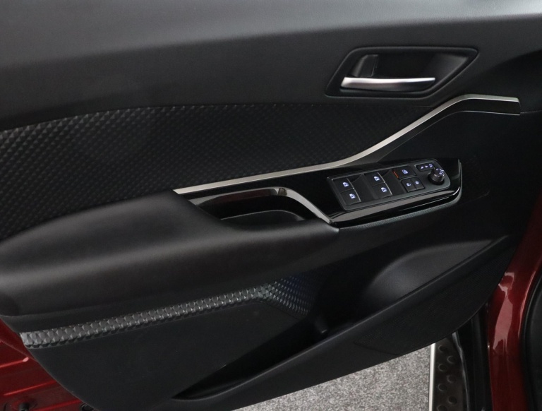 Toyota C-HR - 1.8 Hybrid Dynamic 52