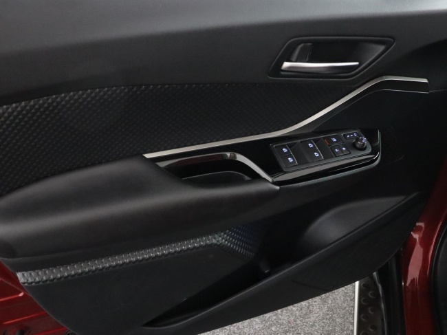 Toyota C-HR - 1.8 Hybrid Dynamic