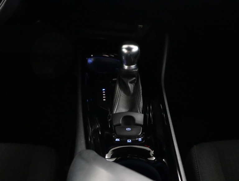 Toyota C-HR - 1.8 Hybrid Dynamic 64
