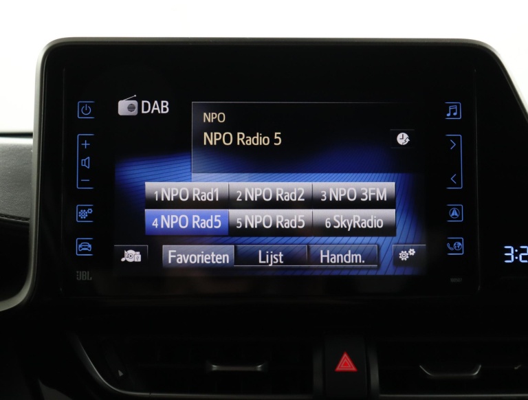 Toyota C-HR - 1.8 Hybrid Dynamic 8