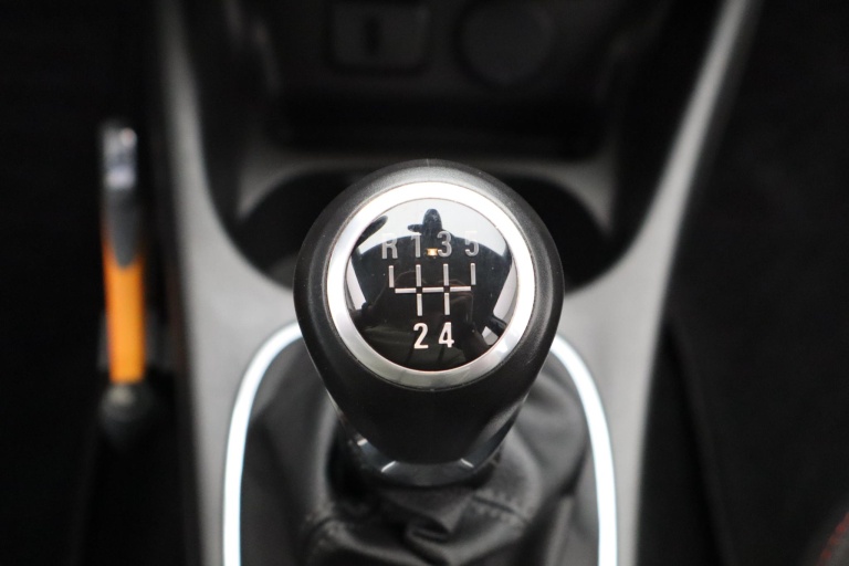 Opel Corsa - 1.4 Online Edition 18