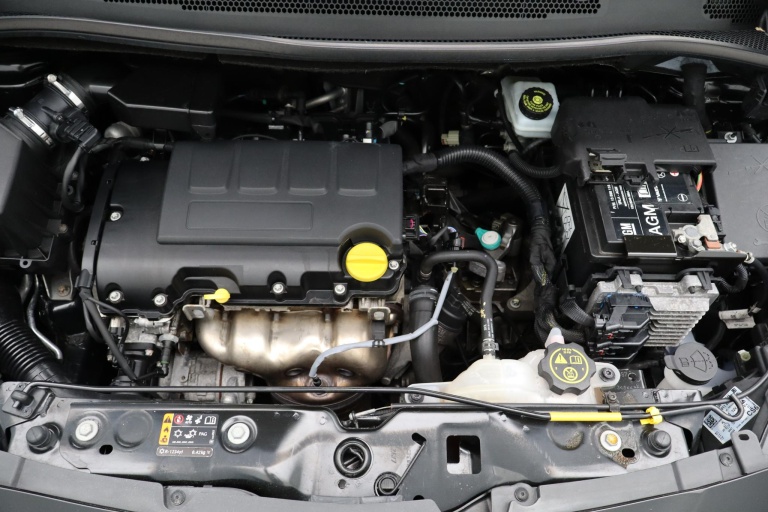 Opel Corsa - 1.4 Online Edition 31