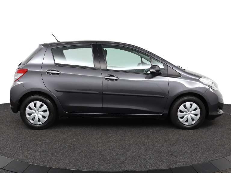 Toyota Yaris - 1.3 VVT-i Now 12