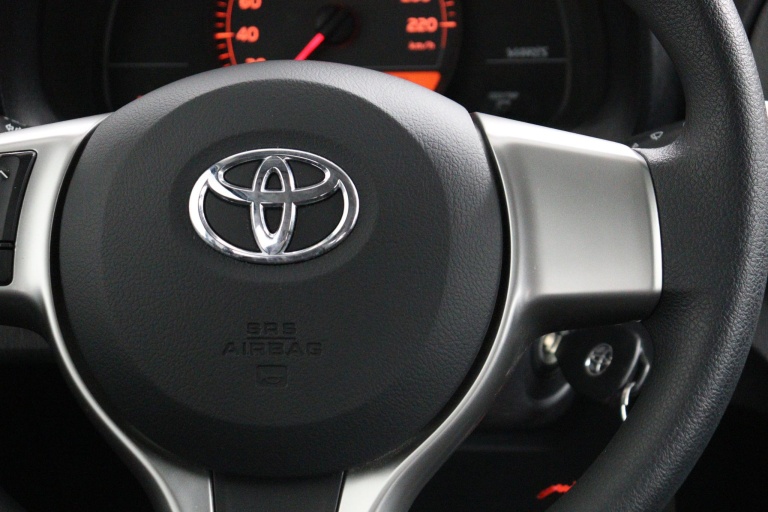 Toyota Yaris - 1.3 VVT-i Now 19