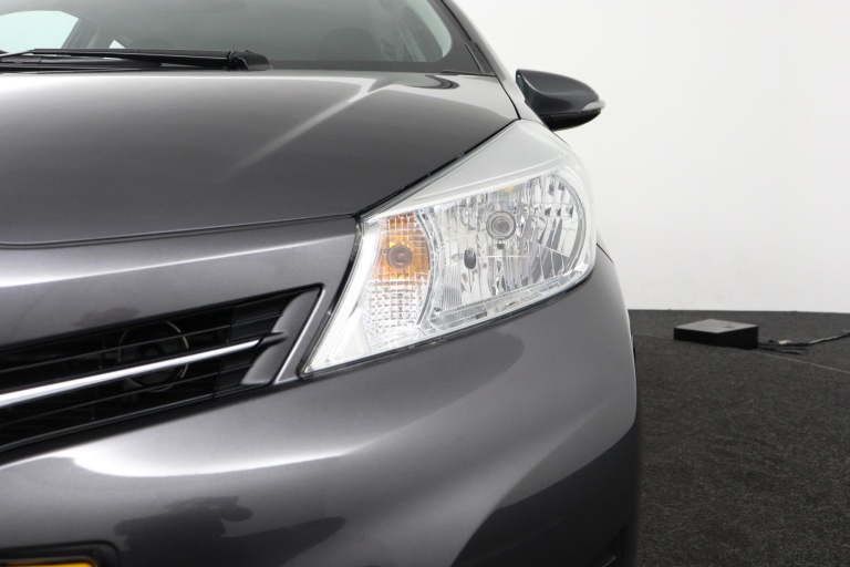 Toyota Yaris - 1.3 VVT-i Now 34