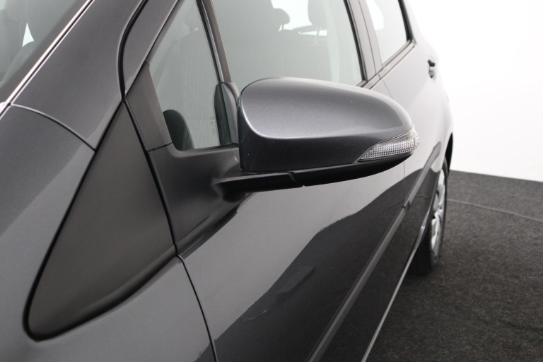 Toyota Yaris - 1.3 VVT-i Now 35