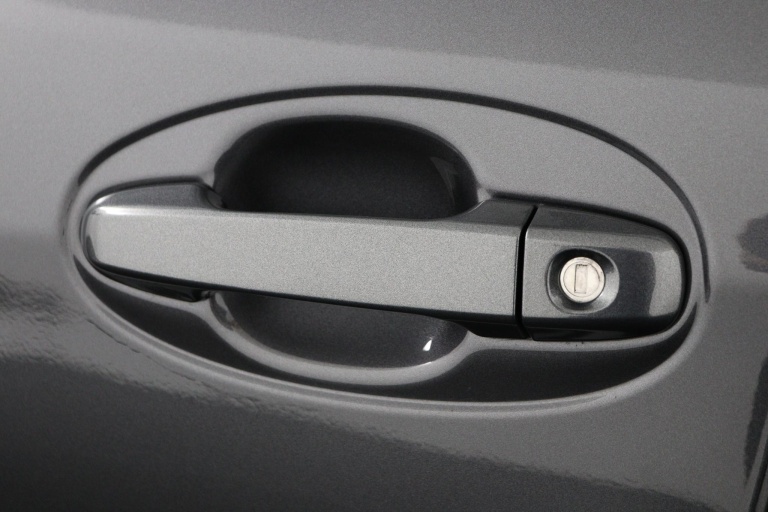 Toyota Yaris - 1.3 VVT-i Now 37