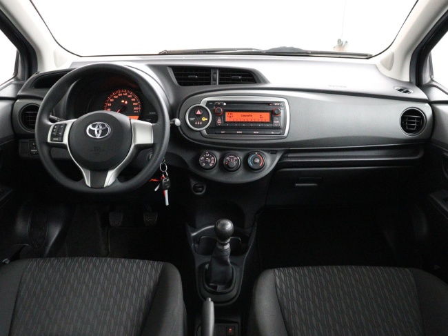 Toyota Yaris - 1.3 VVT-i Now