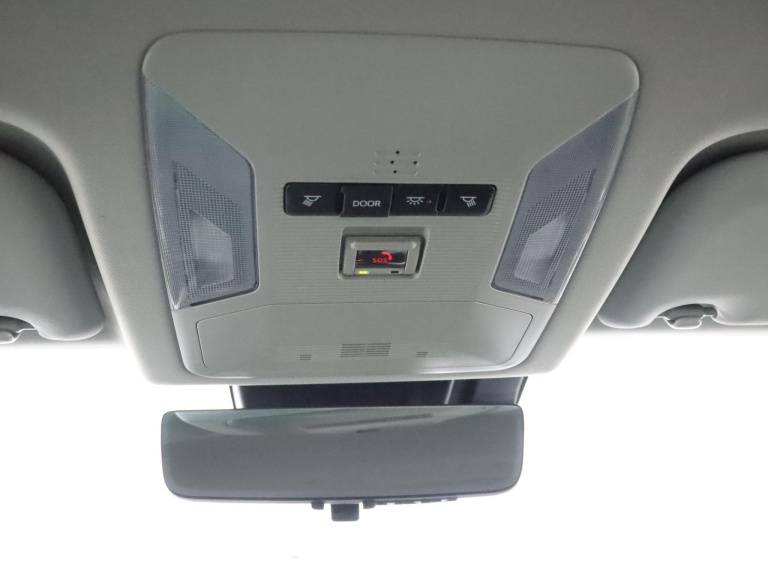Toyota RAV4 - 2.5 Hybrid AWD Bi-Tone 33