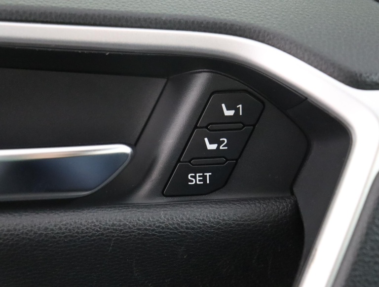 Toyota RAV4 - 2.5 Hybrid AWD Executive 46