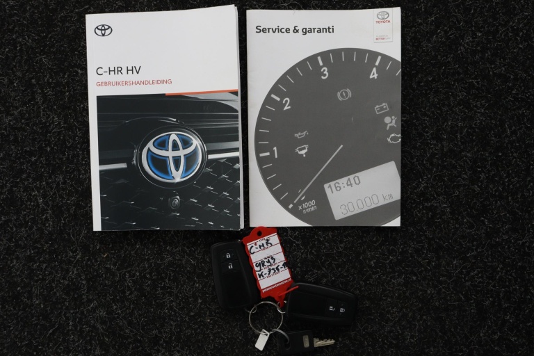 Toyota C-HR - 1.8 Hybrid Executive Ultimate 11