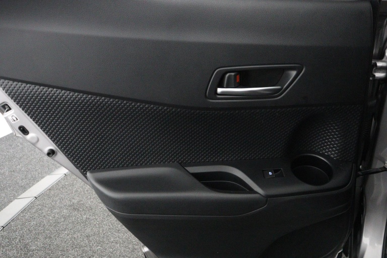 Toyota C-HR - 1.8 Hybrid Executive Ultimate 65