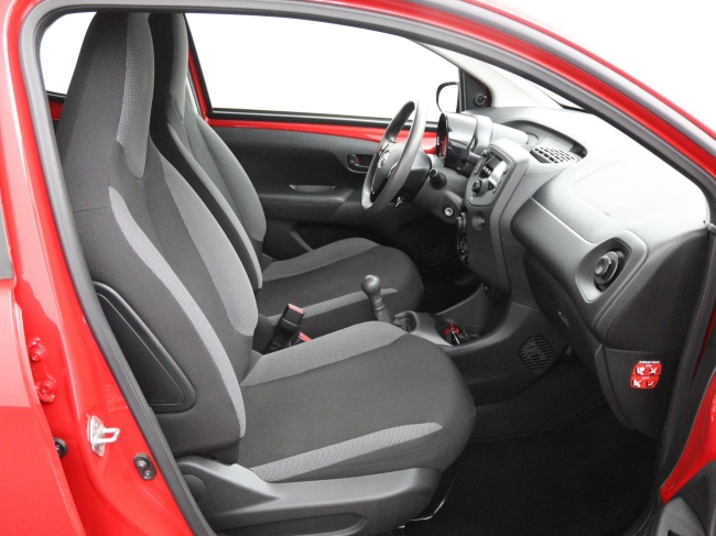 Toyota Aygo - 1.0 VVT-i x-fun
