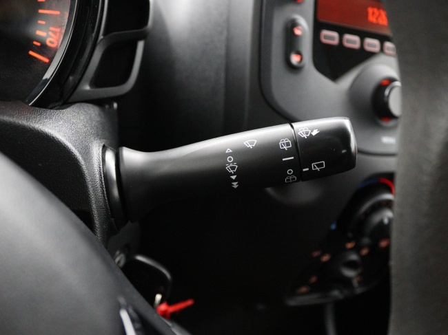 Toyota Aygo - 1.0 VVT-i x-fun
